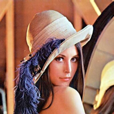 Det originale billede af Lena i Playboy magasinet iklædt en solhat
